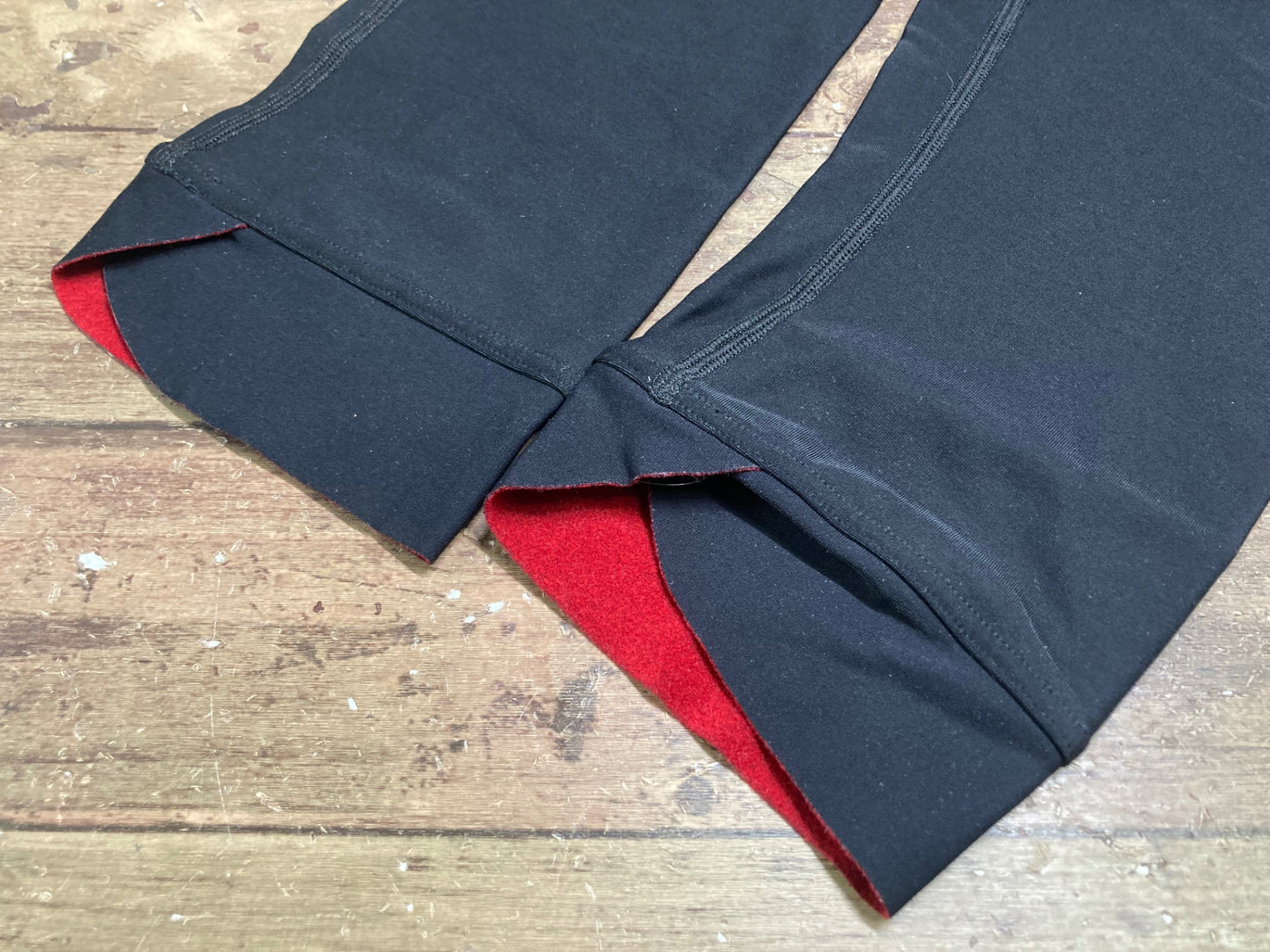 IN305 カステリ CASTELLI 裏起毛 ニーウォーマー 黒 L