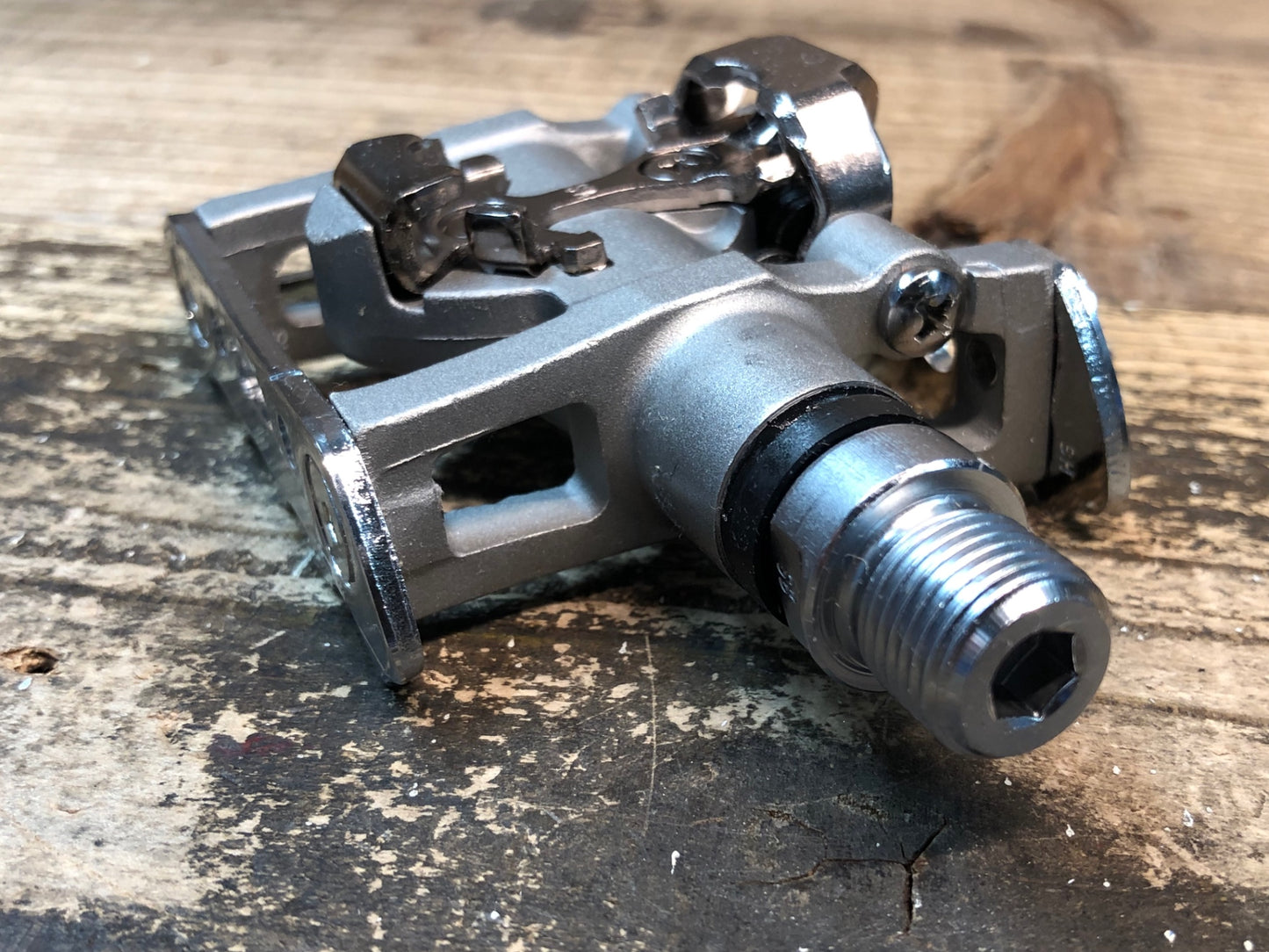 IW056 シマノ SHIMANO PD-M324 ビンディングペダル SPD 片面フラット