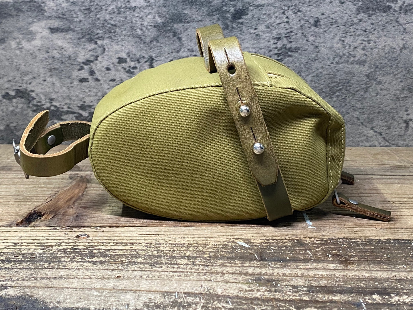 JC532 ブルックス BROOKS ISLE OF WIGHT SADDLE BAG サドルバッグ OLIVE Sサイズ 0.8L