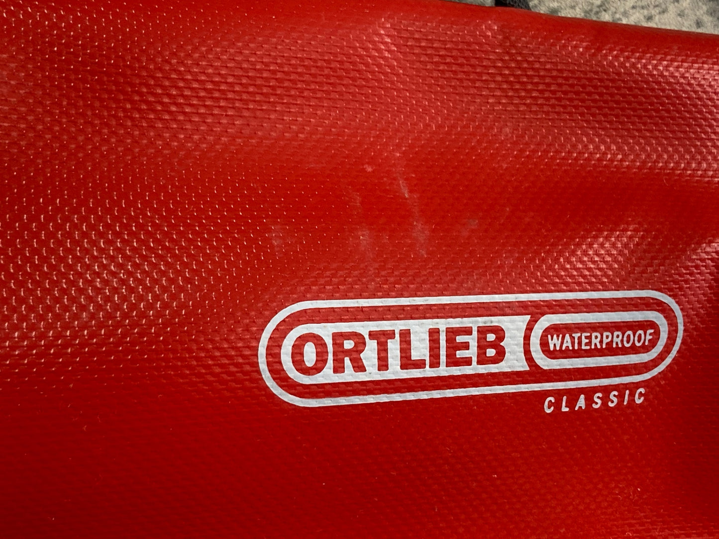 IY862 オルトリーブ OLTRIEB BACK ROLLER CLASSIC パニアバッグ 赤