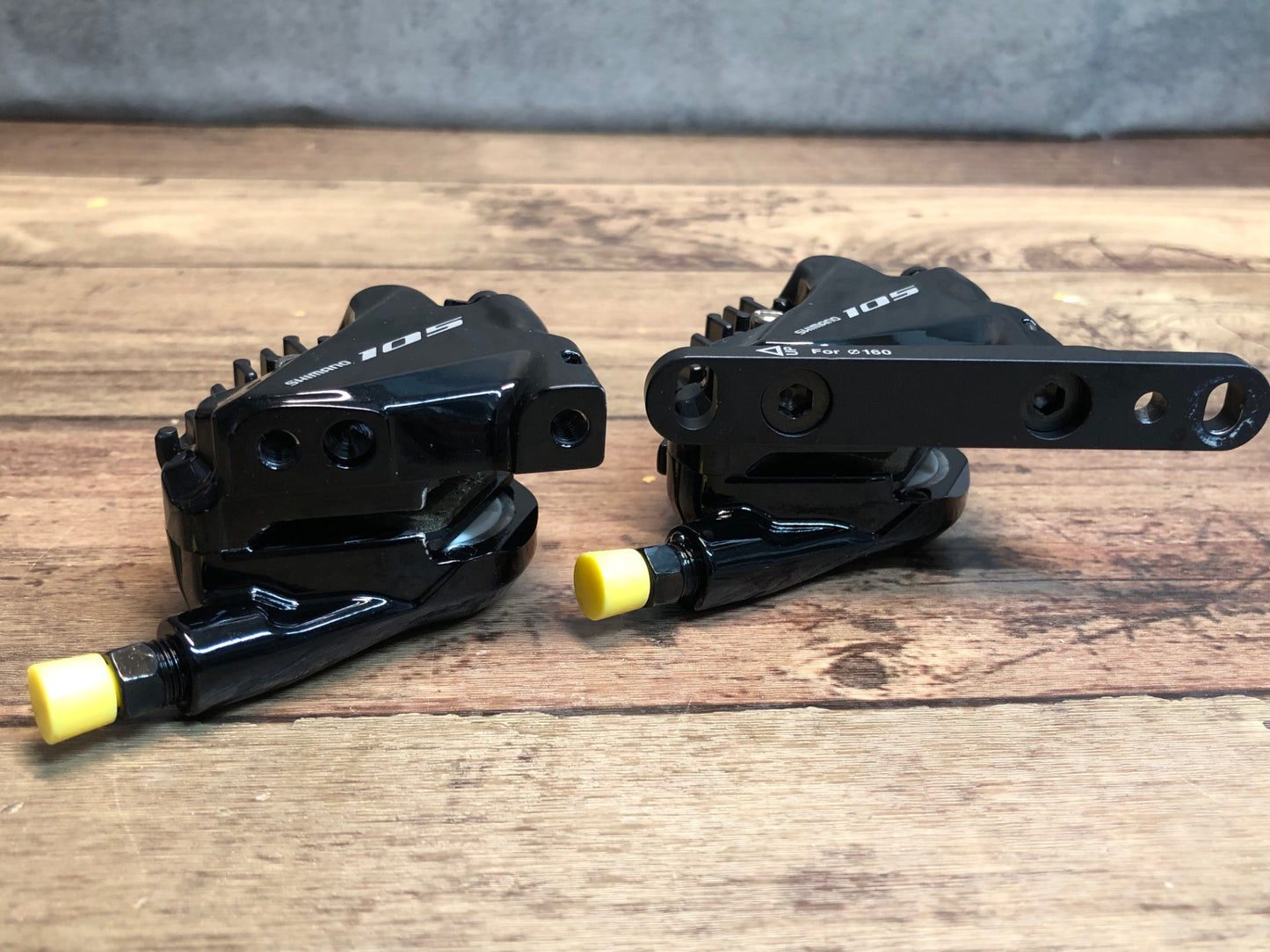 IQ023 シマノ Shimano 105 ST-R7020 STIレバー BR-R7070 ディスクブレーキキャリパー 前後セット 2x11s