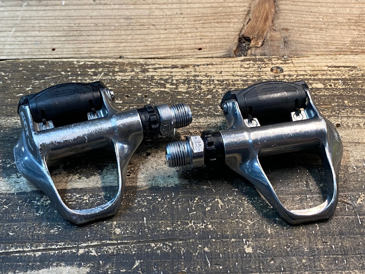 IX448 シマノ SHIMANO 105 PD-5700 ビンディングペダル SPD-SL
