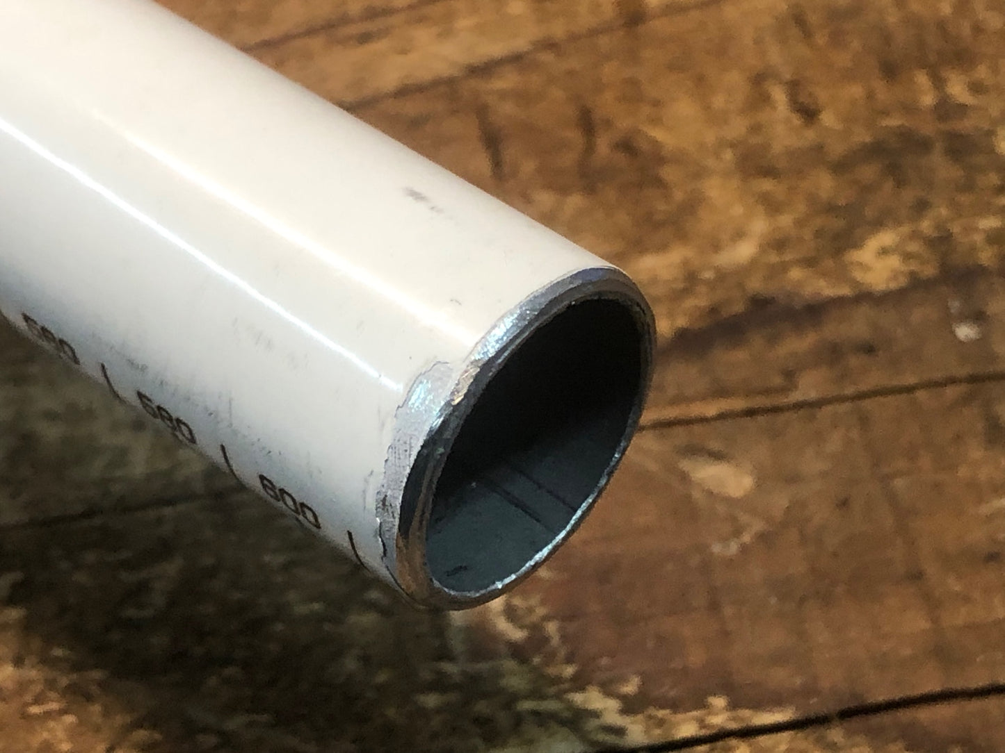 IT988 ANSWER PROTAPER 720AM アルミ フラットバー 白 Φ31.8 620mm ※カット済み
