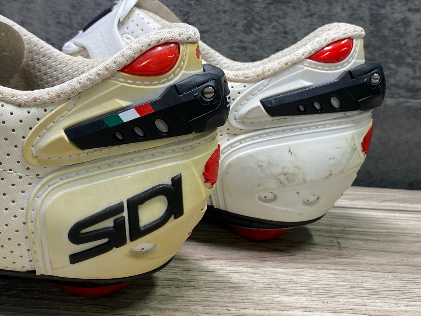 JA908 シディ SIDI WIRE CARBON ビンディングシューズ 白 EU39 3穴