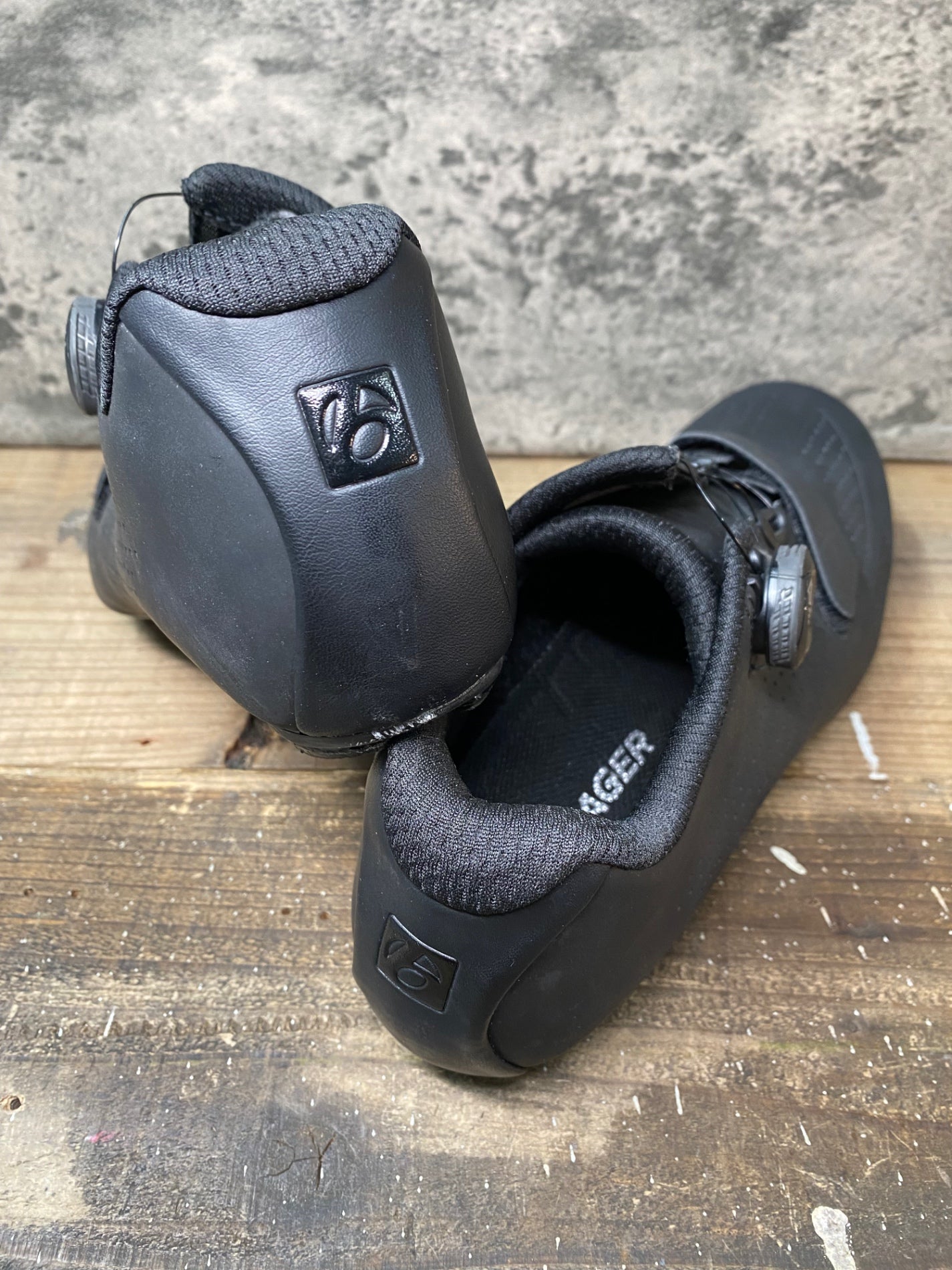 IO969 ボントレガー BONTRAGER ヴェロシス VELOCIS ビンディングシューズ EU41 黒