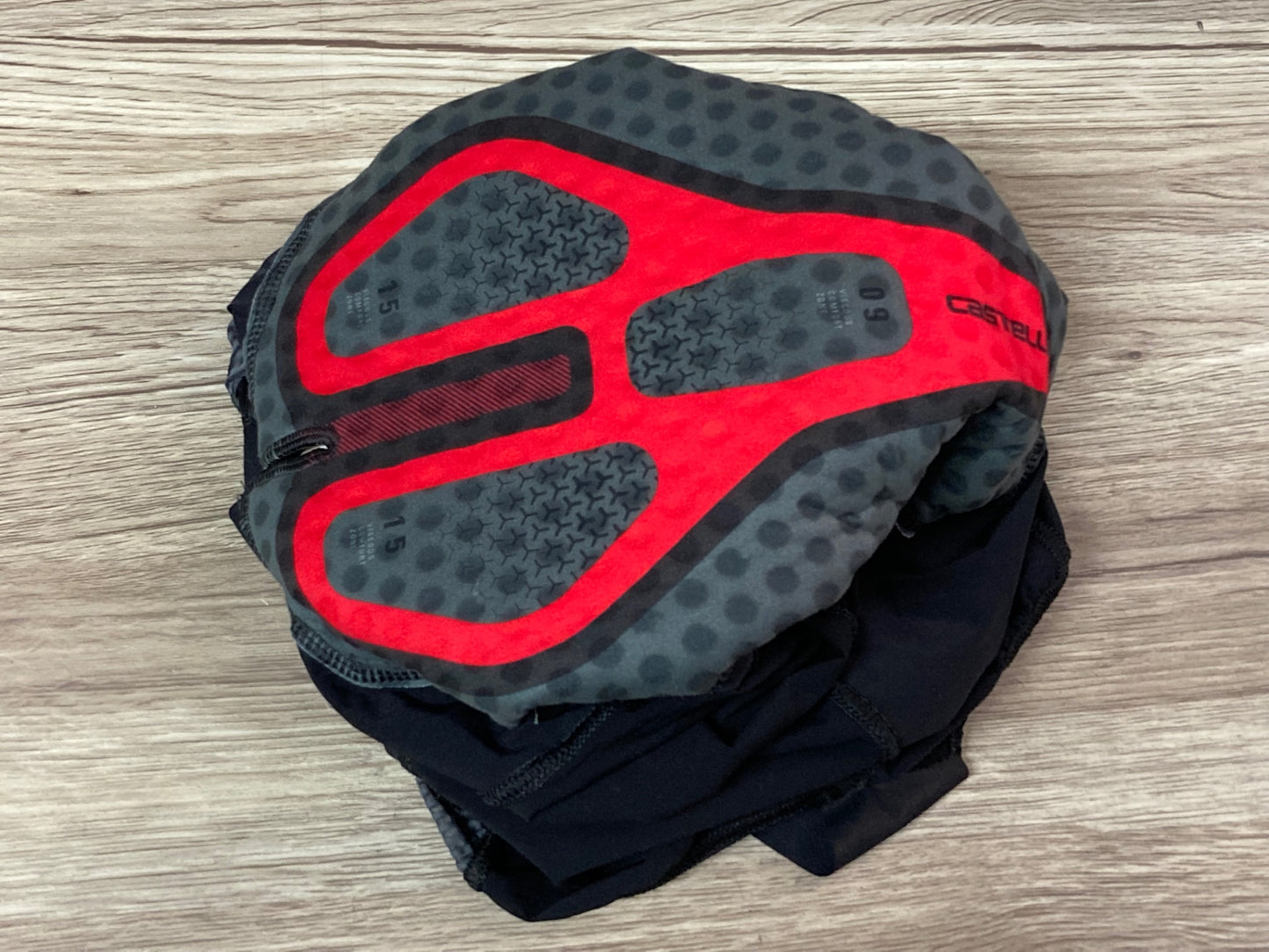IW397 カステリ CASTELLI ROSSOCORSA ビブショーツ 黒 L