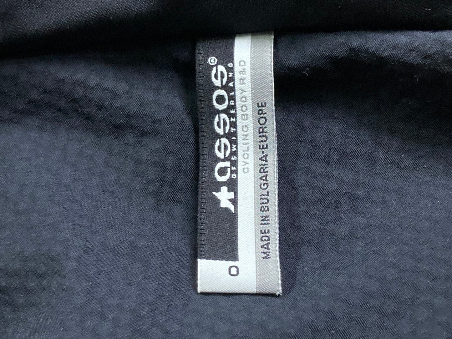 IT222 アソス assos レッグウォーマー 黒 0