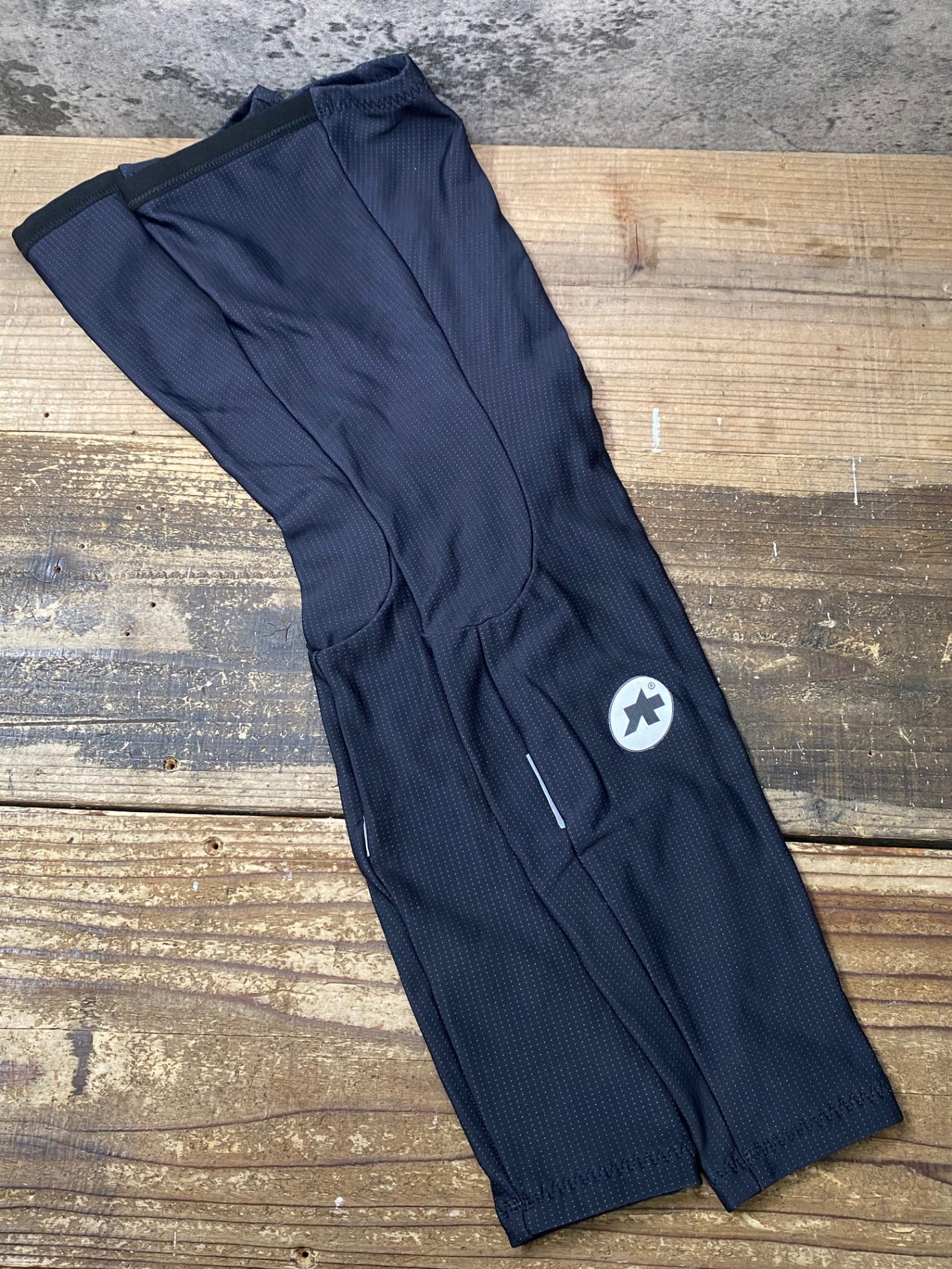 IZ849 アソス ASSOS 裏起毛 レッグ ウォーマー サイズ Ⅱ 黒