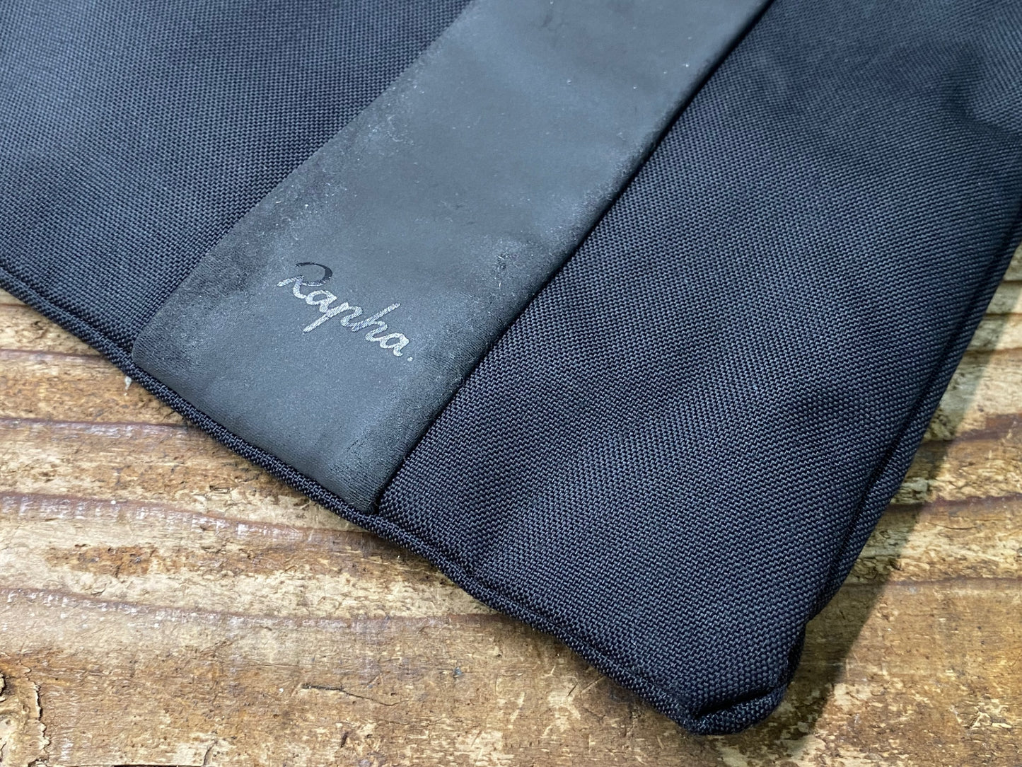 IQ879 ラファ Rapha サコッシュ ショルダーバッグ 黒