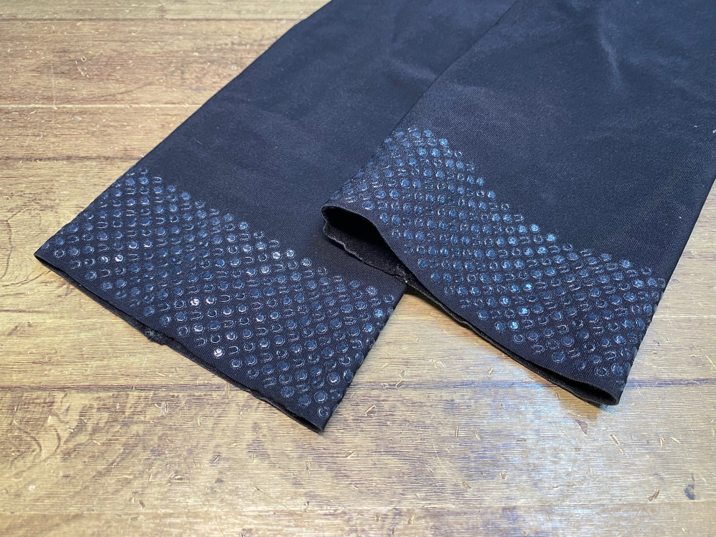JD976 ユニバーサルカラーズ Universal Colours Arm Warmers アームウォーマー 黒 M/L