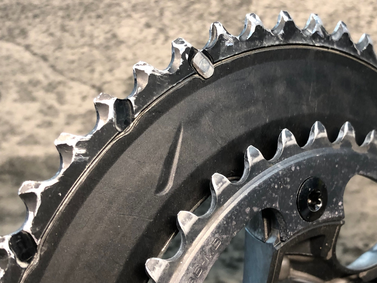 IU695 シマノ SHIMANO アルテグラ ULTEGRA FC-6800 クランクセット 52/36T 165mm ※ケミカル焼け ジャンク