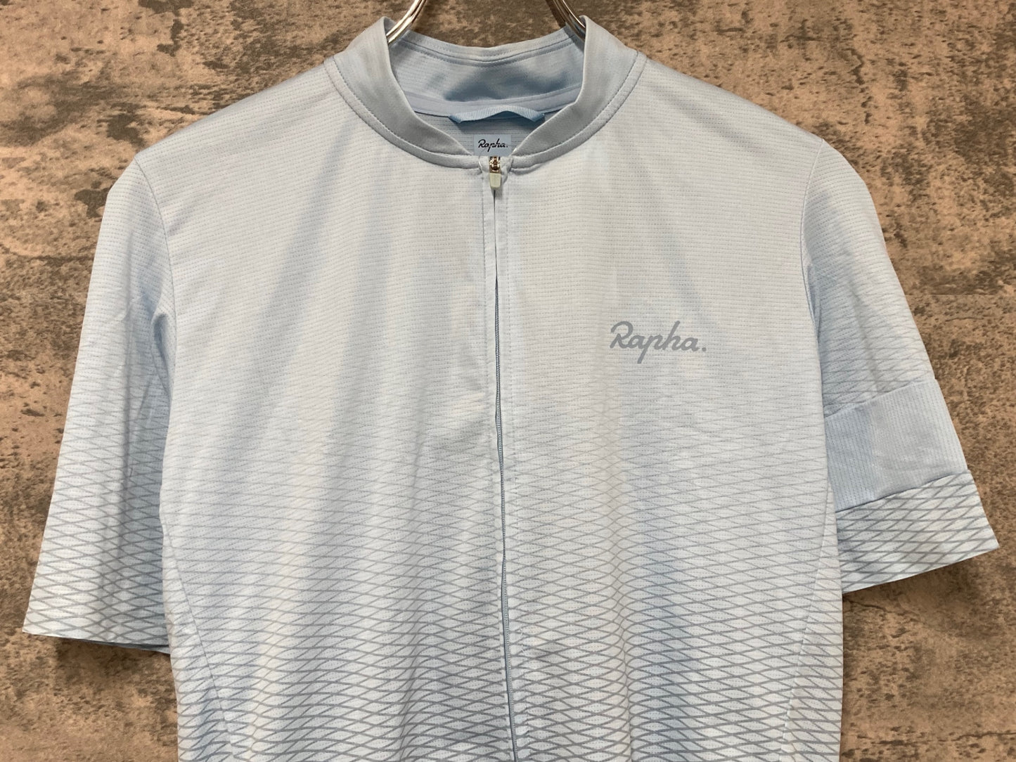 IX933 ラファ Rapha CLASSIC FLYWEIGHT JERSEY LINE FADE 半袖サイクルジャージ 水色 M