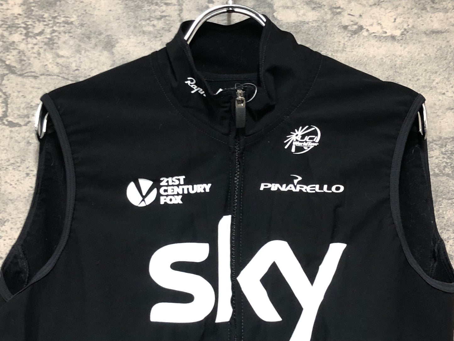 IX834 ラファ Rapha SOFTSHELL GILET ジレ サイクルベスト 黒 4 裏起毛 TEAMsky
