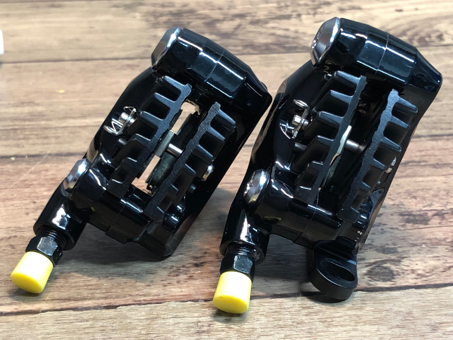 IQ023 シマノ Shimano 105 ST-R7020 STIレバー BR-R7070 ディスクブレーキキャリパー 前後セット 2x11s