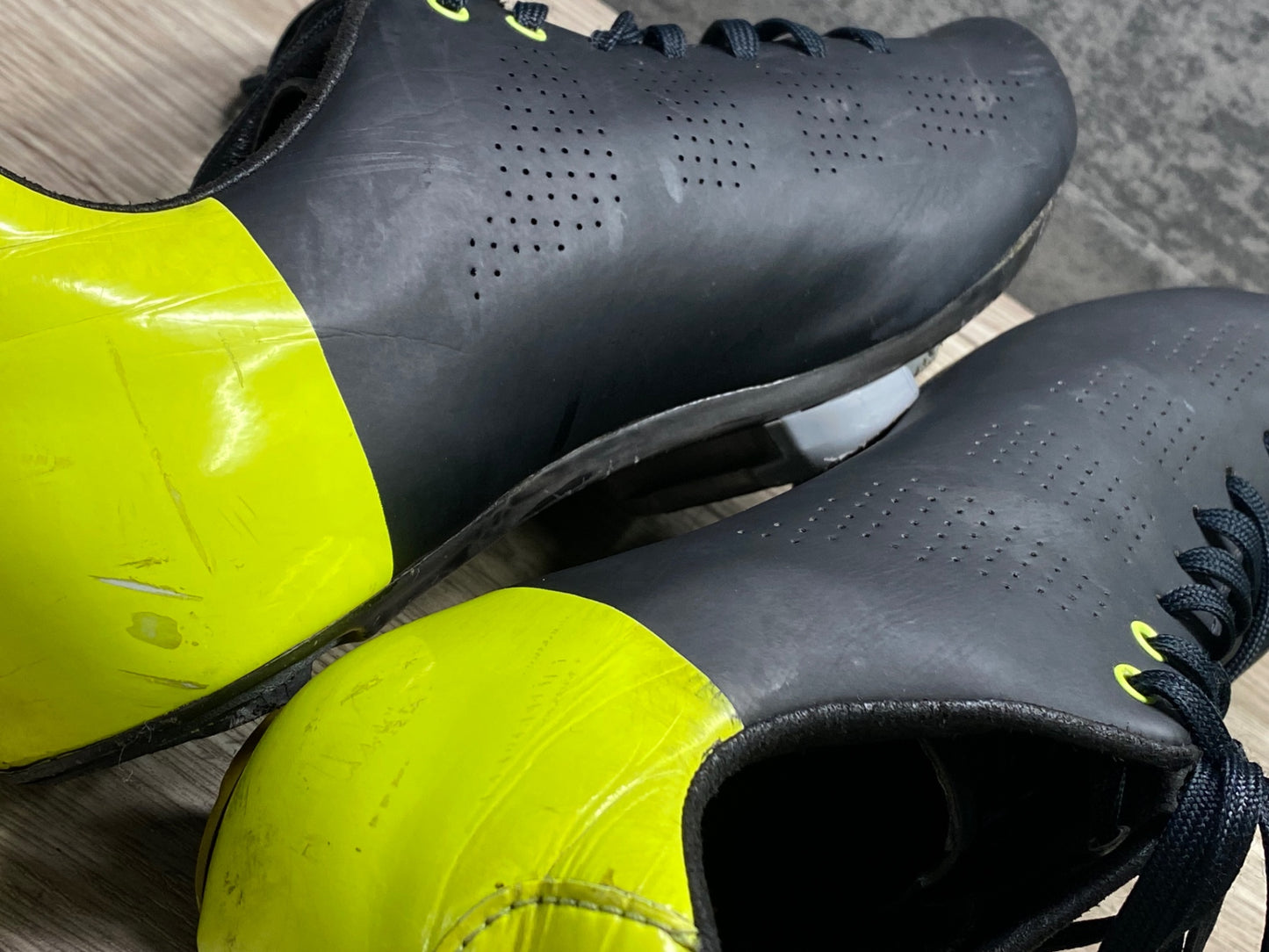 JD327 ジロ GIRO EMPIRE ACC ビンディングシューズ 黒黄 EU42.5 ※アウトソール一部破損のためジャンク