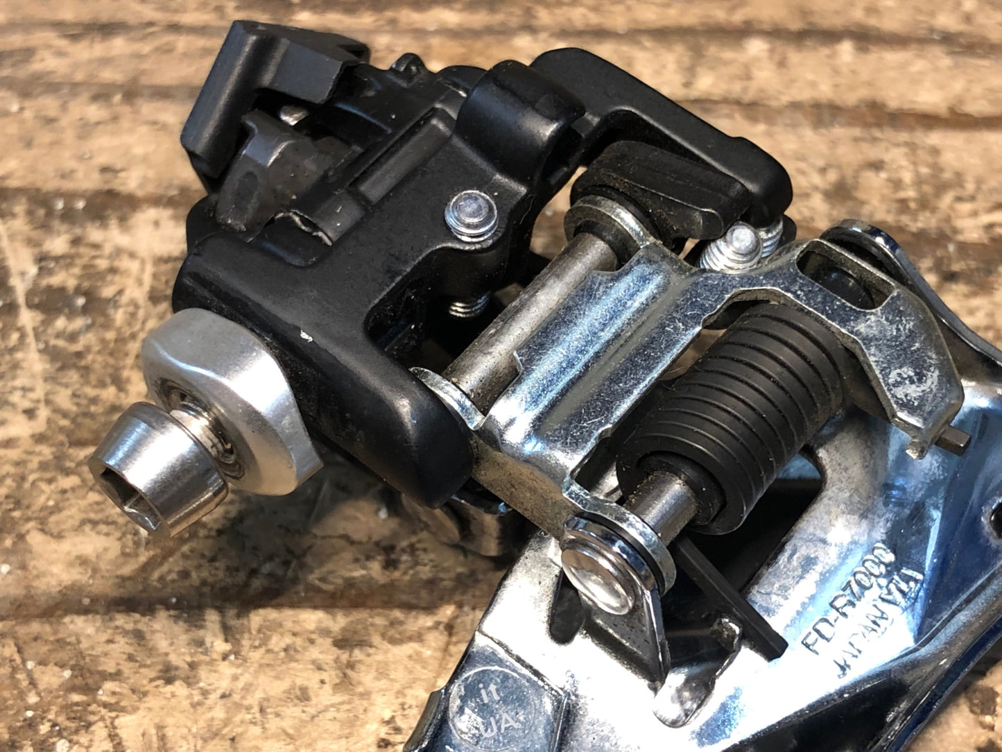 JC725 シマノ SHIMANO 105 FD-R7000 直付 フロントディレイラー