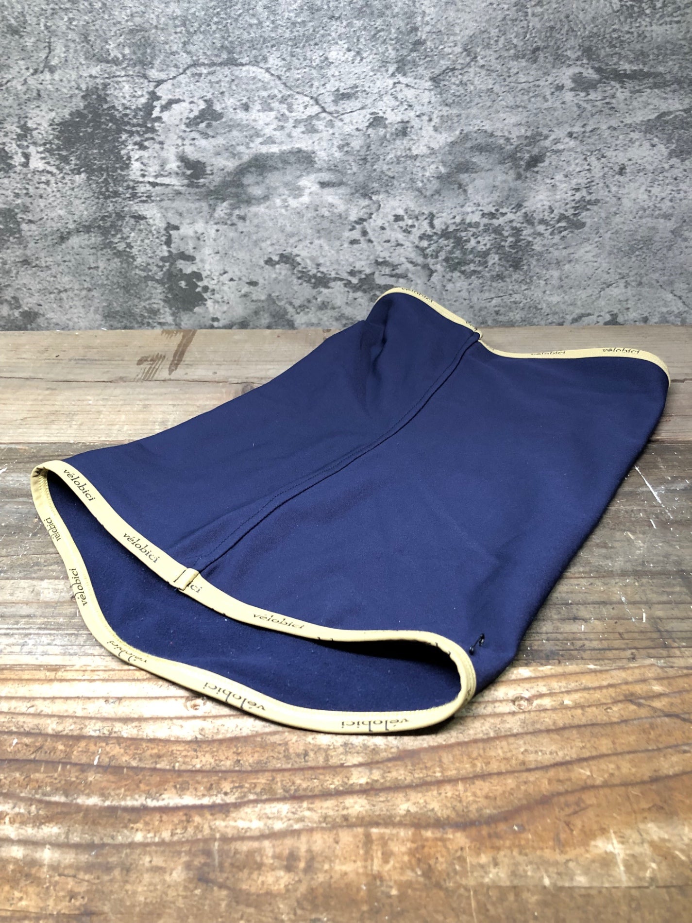 IL645 ヴェロビチ velobici ネックウォーマー 紺