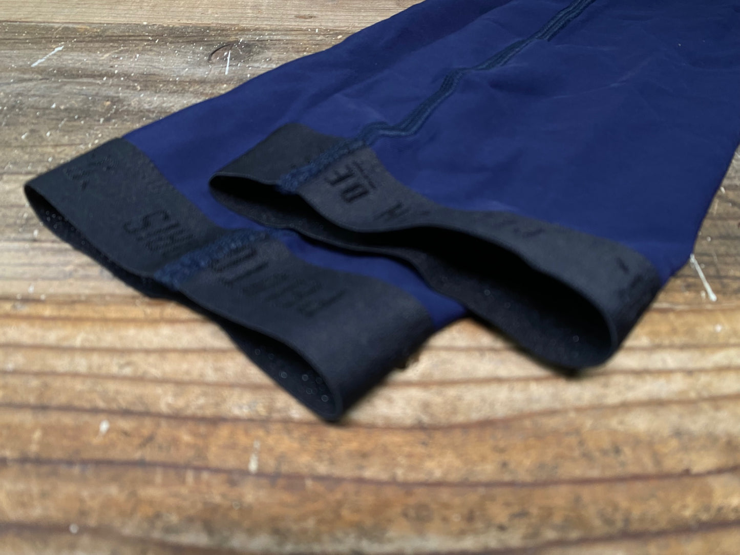 IO493 プロトンド パリ PELOTON DE PARIS THERMAL ARM WARMERS アームウォーマー 紺 XL