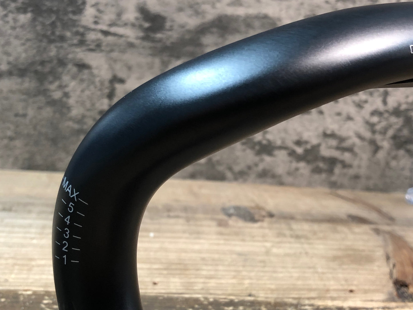 IR266 デダ Deda SUPERZERO アルミ ハンドル エンド 外-外420mm Φ31.7