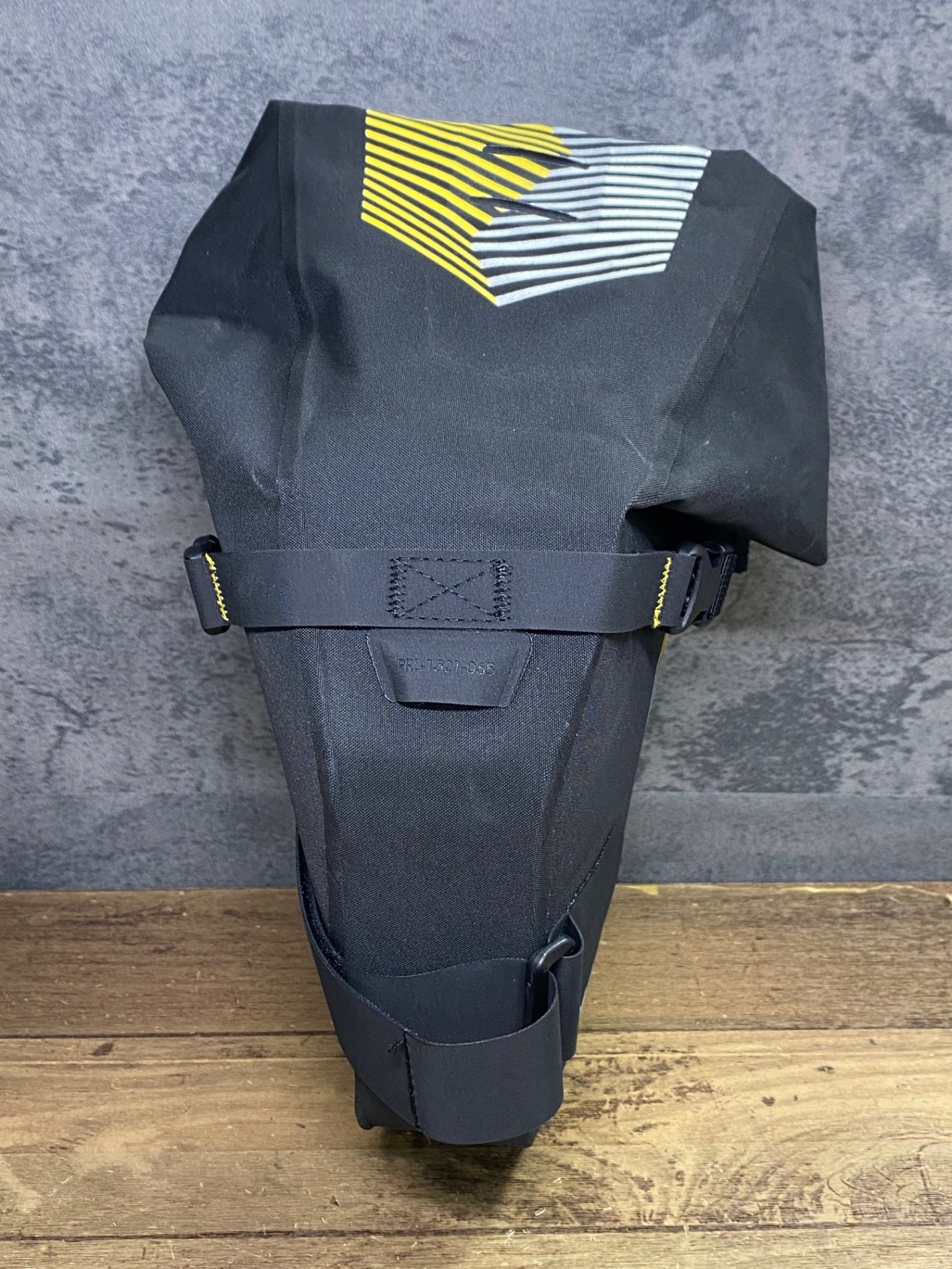 サドルバッグ 4.5L【BACKCOUNTRY SADDLE PACK 4.5L】｜APIDURA