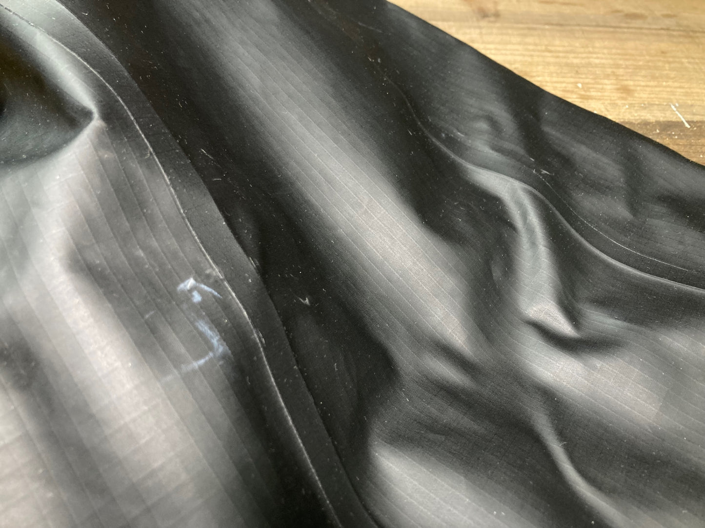 IO192 ラファ Rapha EXPLORE WATERPROOF REAR PACK サドルバッグ 黒 スレ