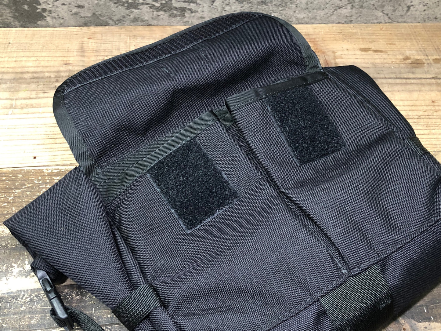 IY100 ROAD RUNNER BAGS ハンドルバッグ 未使用