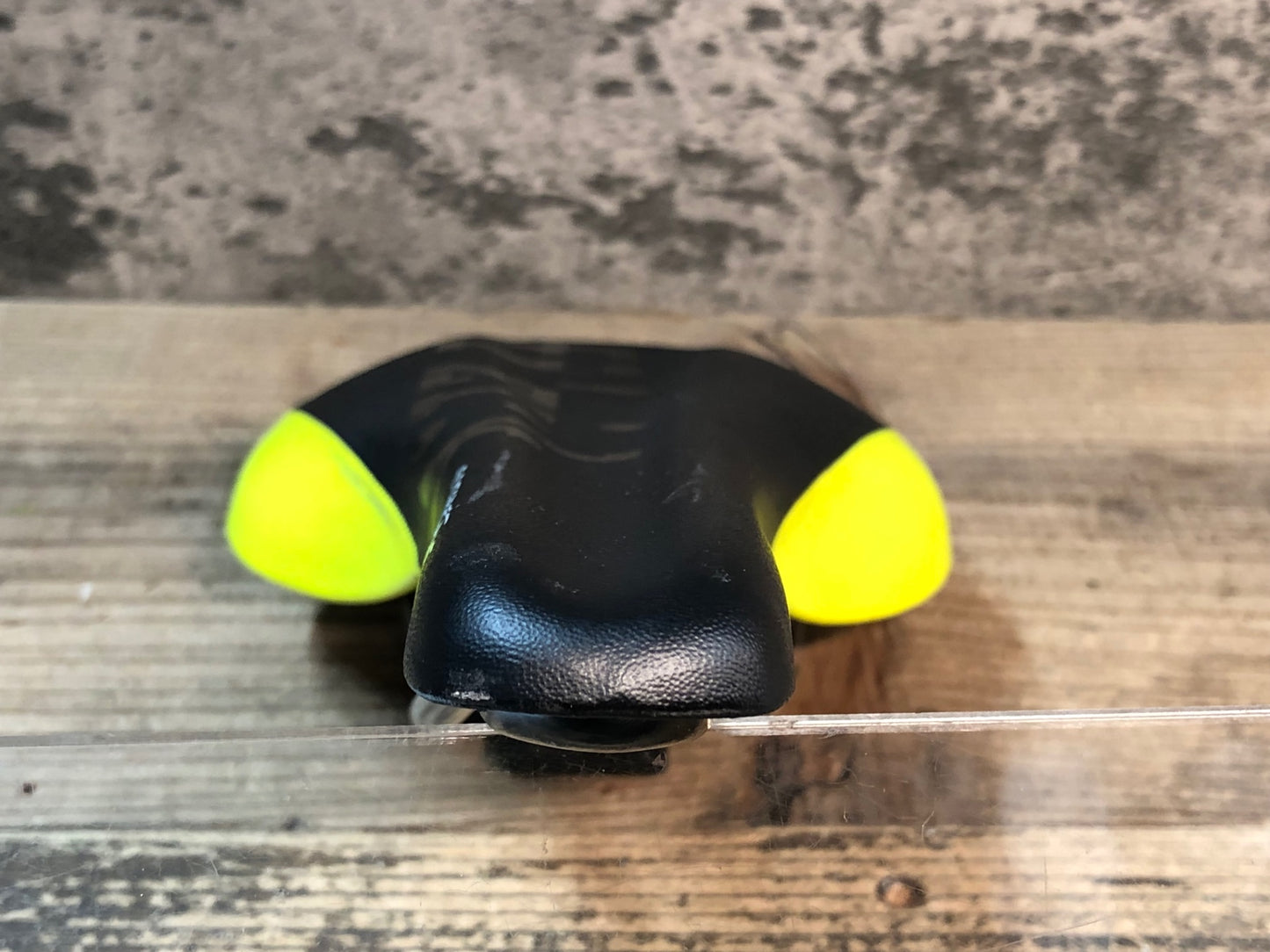IL200 フィジーク fizik ANTARES VS サドル 黒黄 kium レール