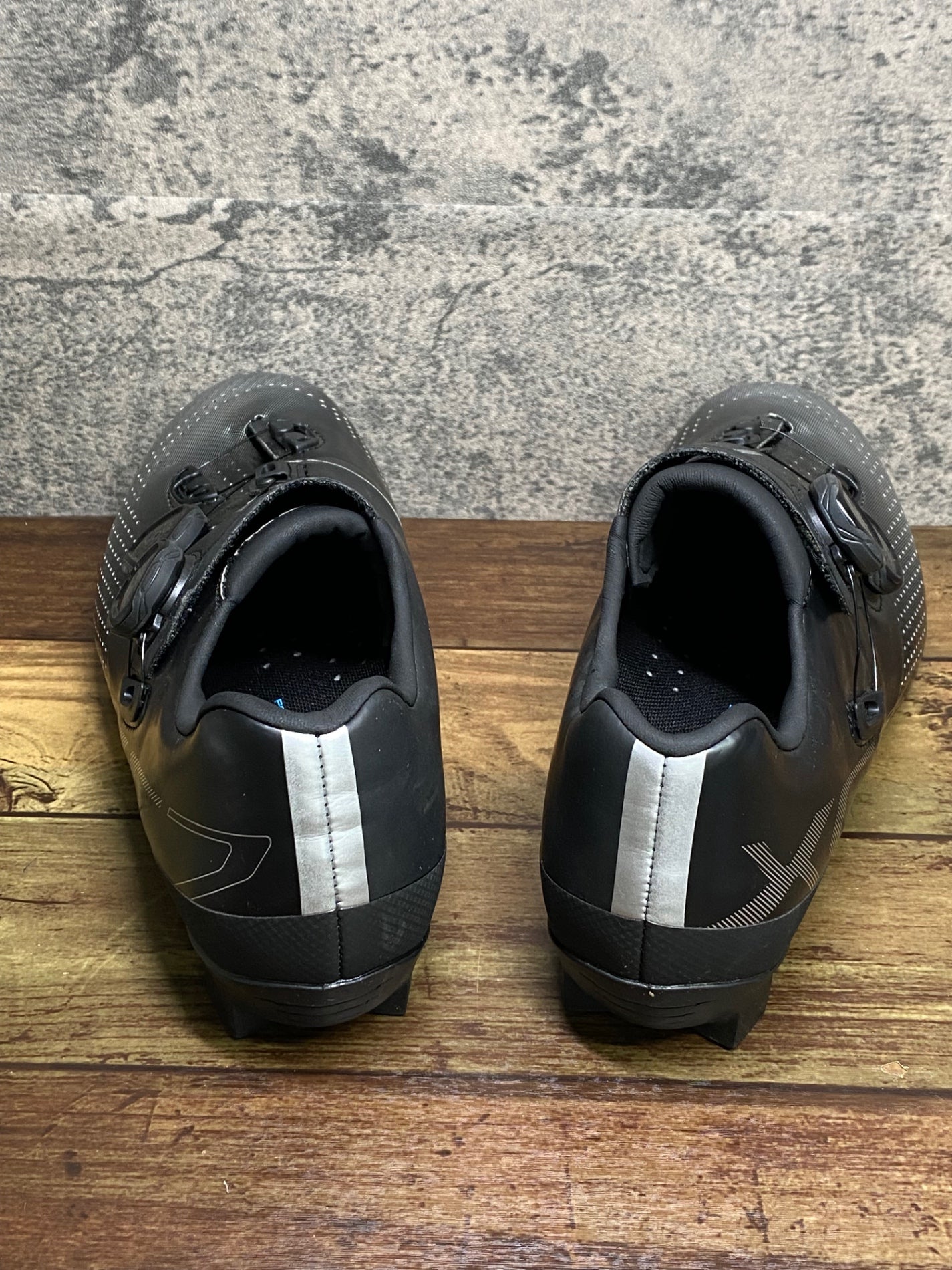 IO387 シマノ SHIMANO XC7 SHXC702M ビンディングシューズ 黒 EU41 SPD