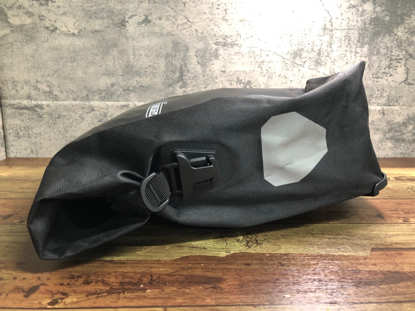 IJ153 オルトリーブ ORTLIEB WATERPROOF CITY パニアバッグ サイドバッグ 黒