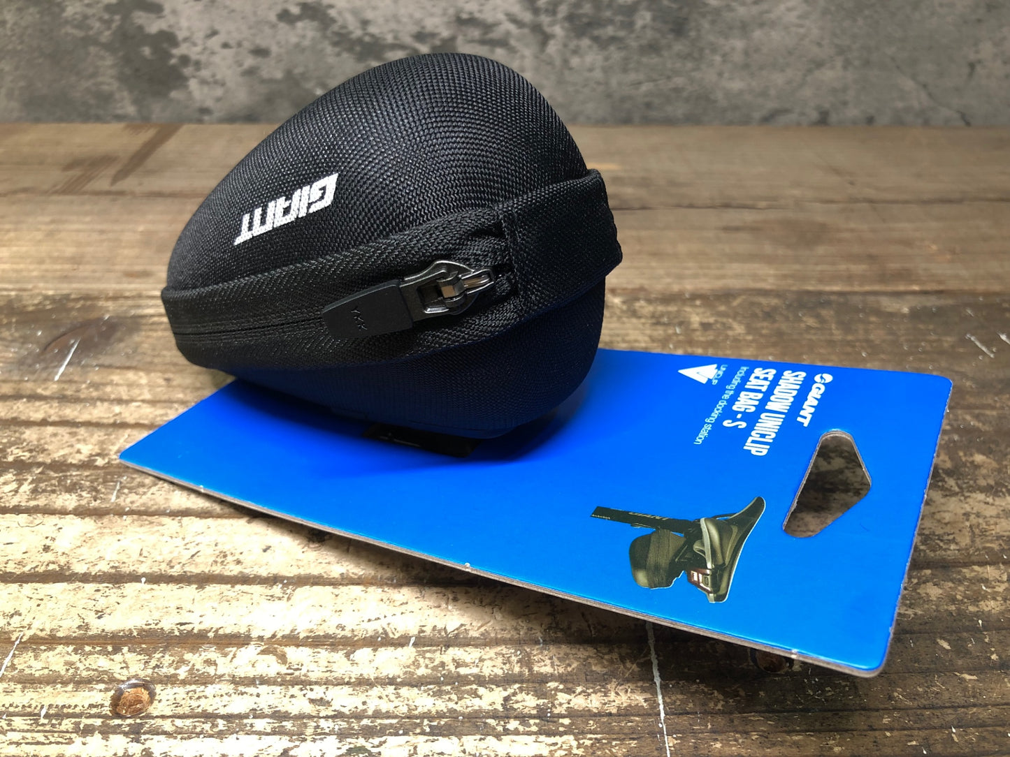 IV777 ジャイアント GIANT SHADOW UNICLIP SEAT BAG-S サドルバッグ