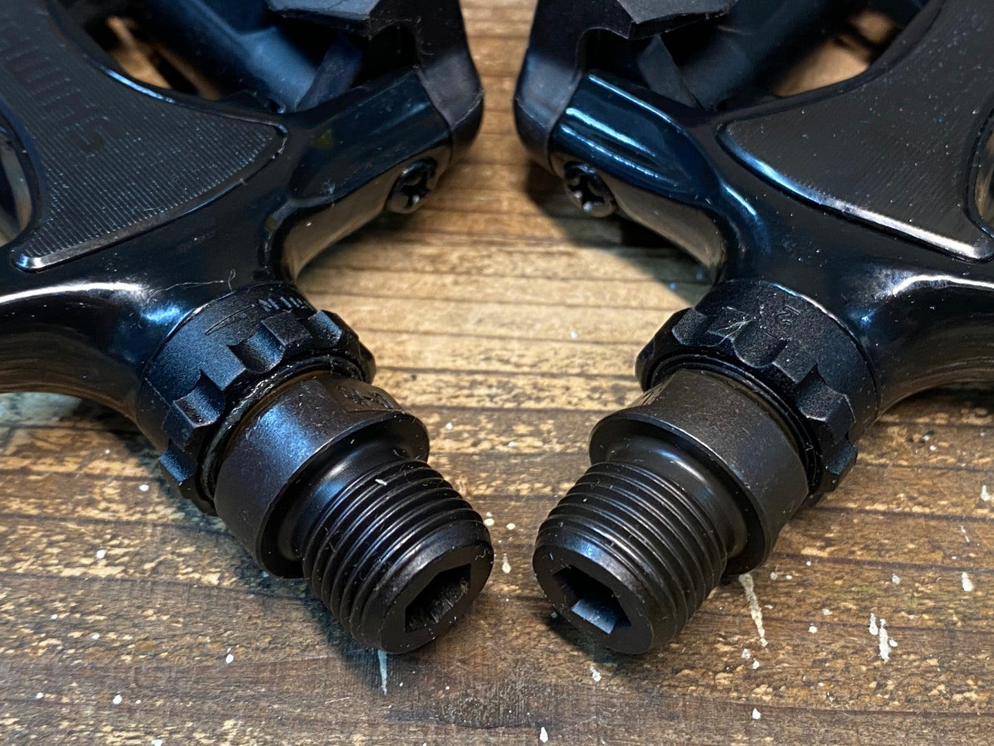IY287 シマノ SHIMANO LIGHT ACTION PD-R540 ビンディングペダル SPD-SL