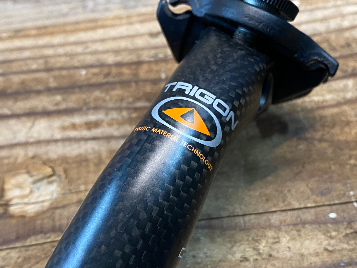 IP195 トライゴン TRIGON EX カーボン シートポスト Φ27.2 300mm