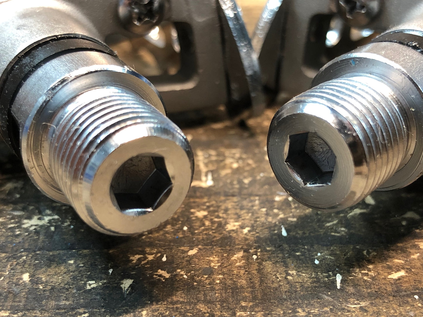 IW056 シマノ SHIMANO PD-M324 ビンディングペダル SPD 片面フラット