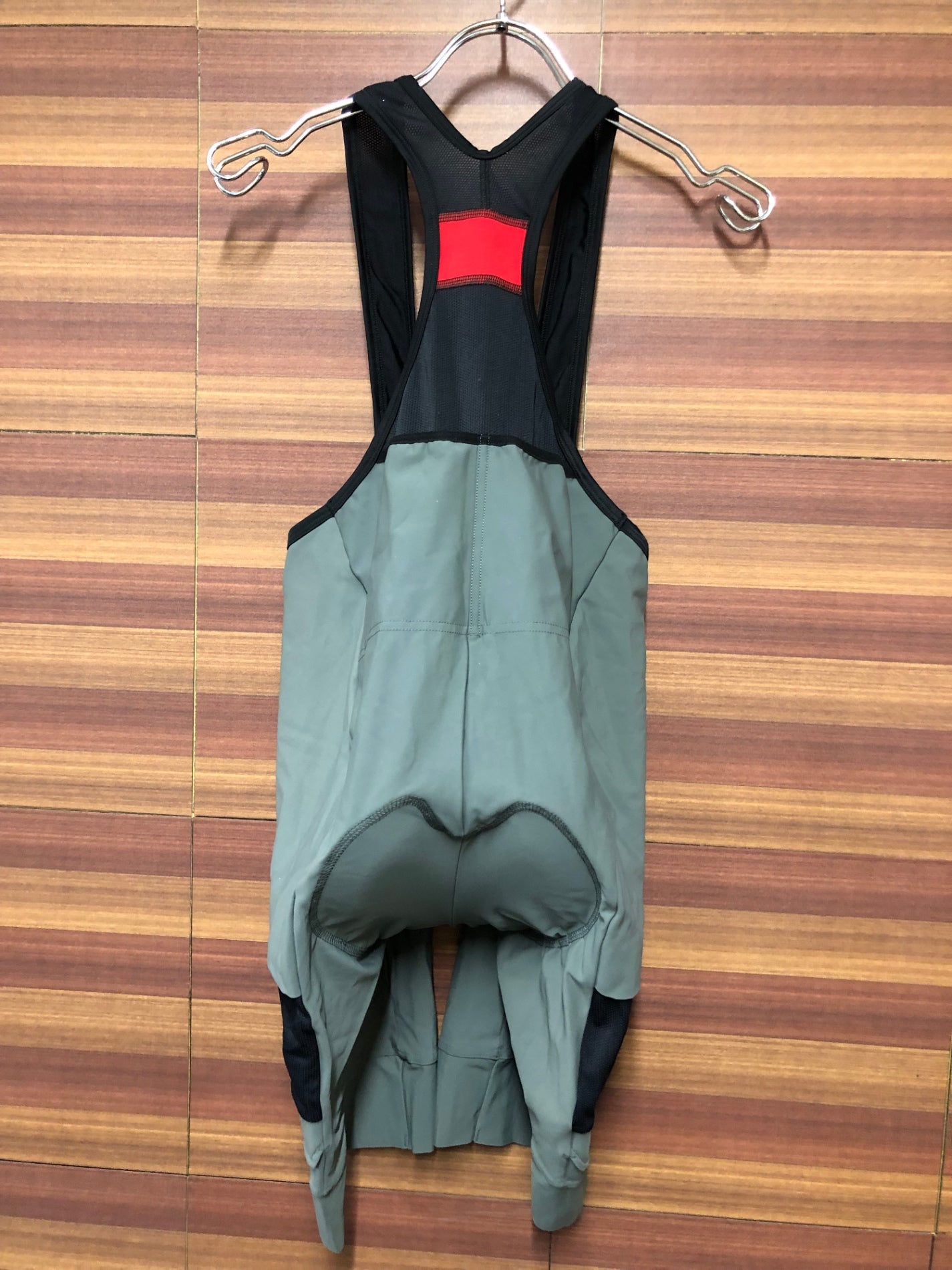 IL526 カステリ CASTELLI ビブショーツ カーキ XL