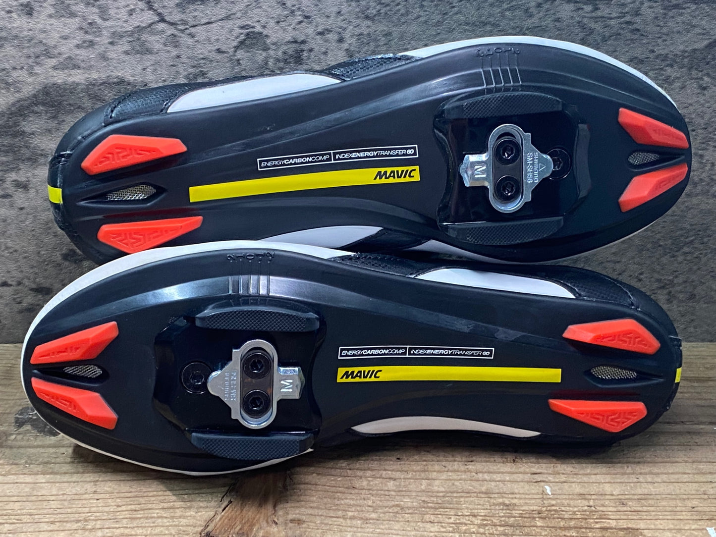 JC690 未使用品 マヴィック MAVIC COSMIC ELITE ビンディングシューズ 黒白 EU40 2/3 SPDアタッチメント ペン字あり