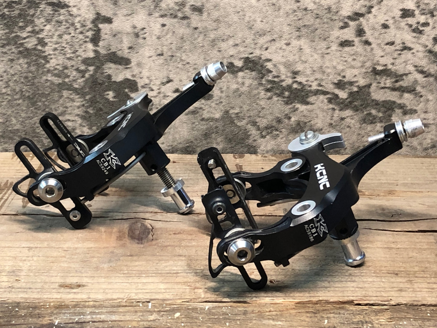 IP234 KCNC CB1 軽量 キャリパーブレーキ 前後セット 黒