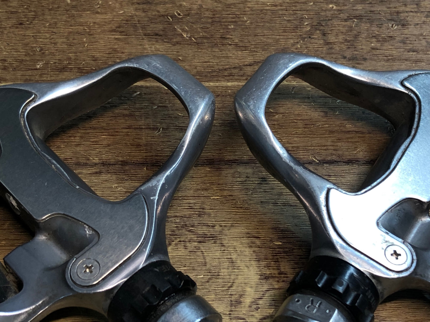 IN603 シマノ SHIMANO 105 PD-5610 ビンディングペダル SPD-SL