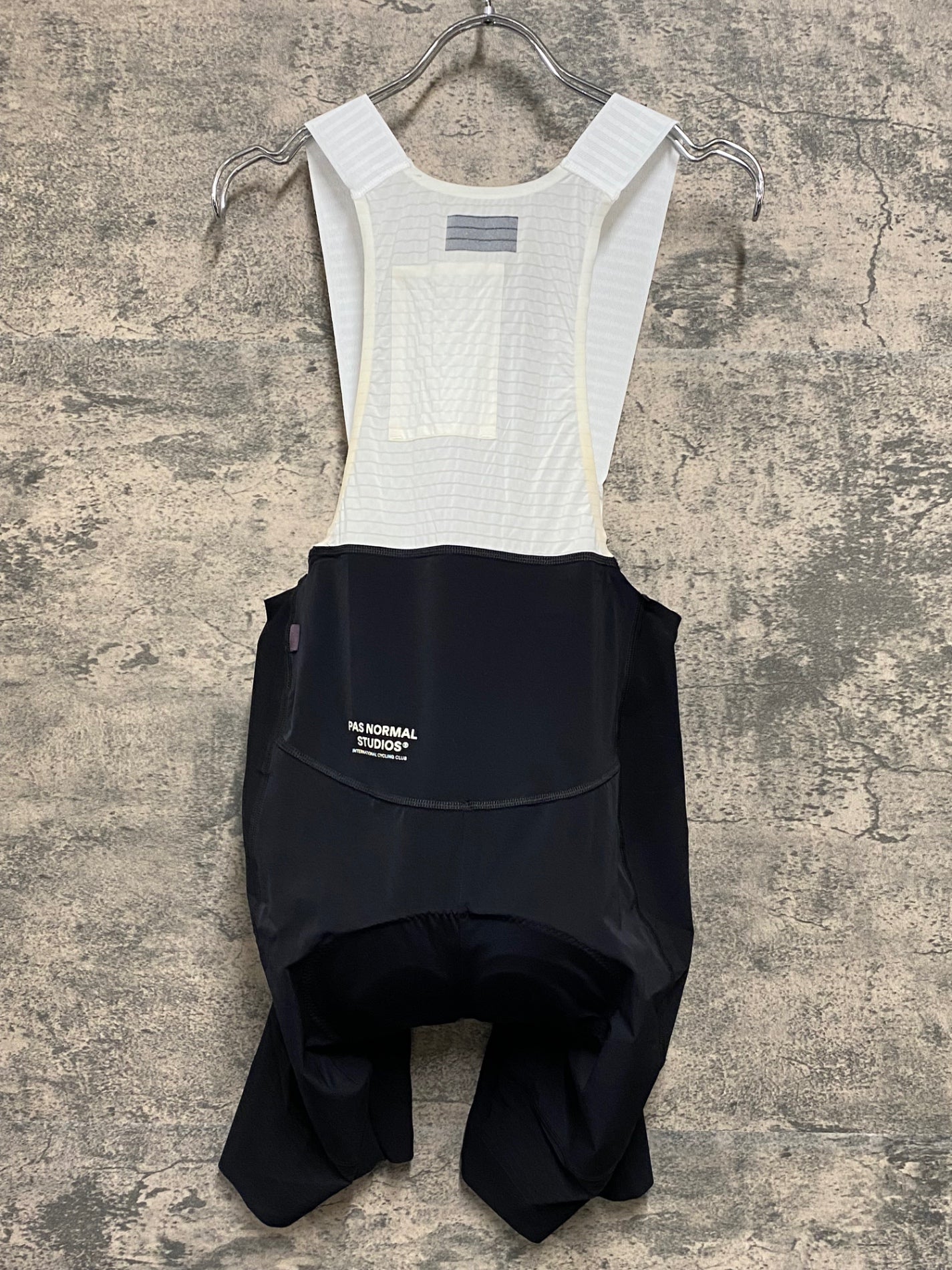 JD965 パスノーマルスタジオ PAS NORMAL STUDIOS Mechanism ビブショーツ 黒 M