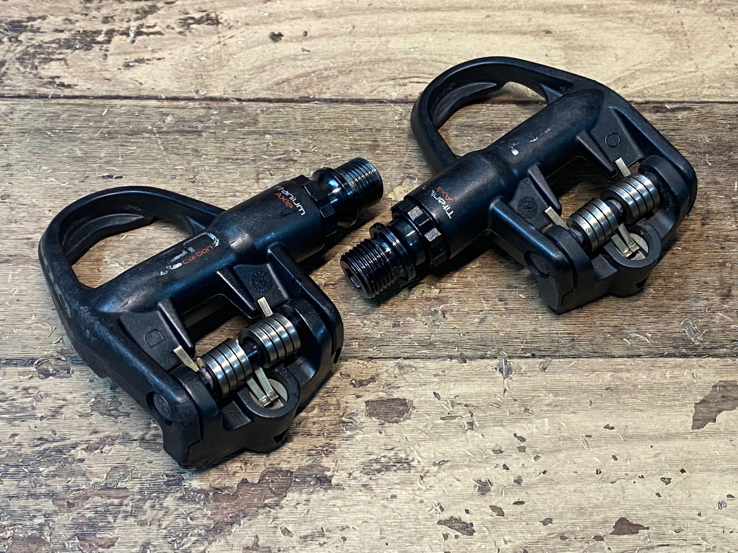IL003 ルック LOOK KEO CARBON ビンディングペダル チタンシャフト 黒