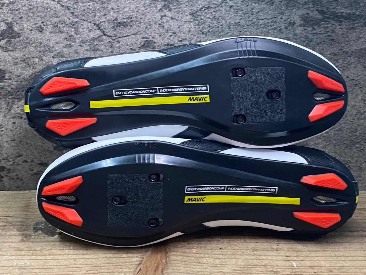 JC688 未使用品 マヴィック MAVIC COSMIC ELITE ビンディングシューズ 黒白 EU41 1/3 SPDアタッチメント ペン字あり