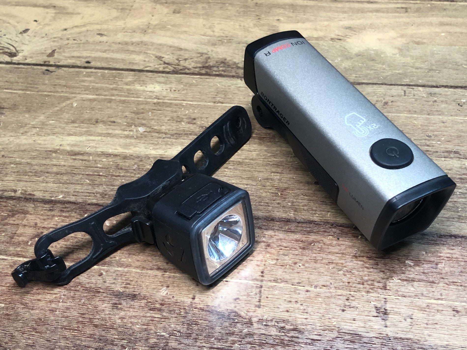【公式】アクセサリーの激安通販 II487 ボントレガー BONTRAGER FLARER CITY ION COMP R フロント アクセサリー