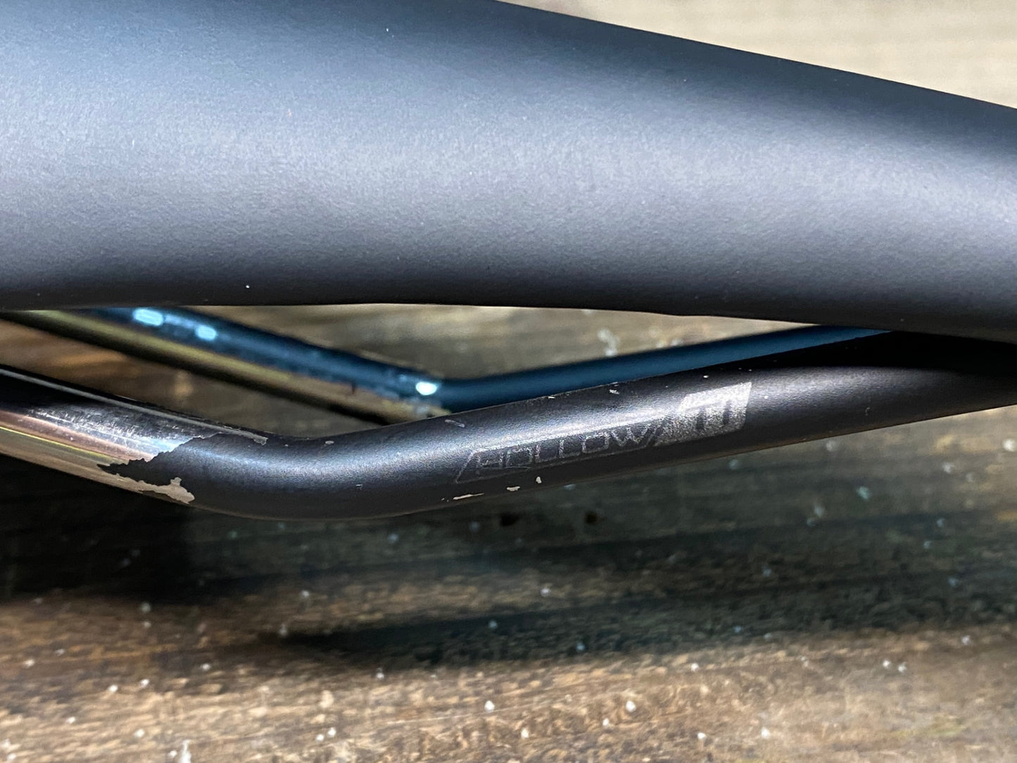 IP418 スペシャライズド SPECIALIZED Power Arc Expert サドル黒 143mm Hollow Tiレール