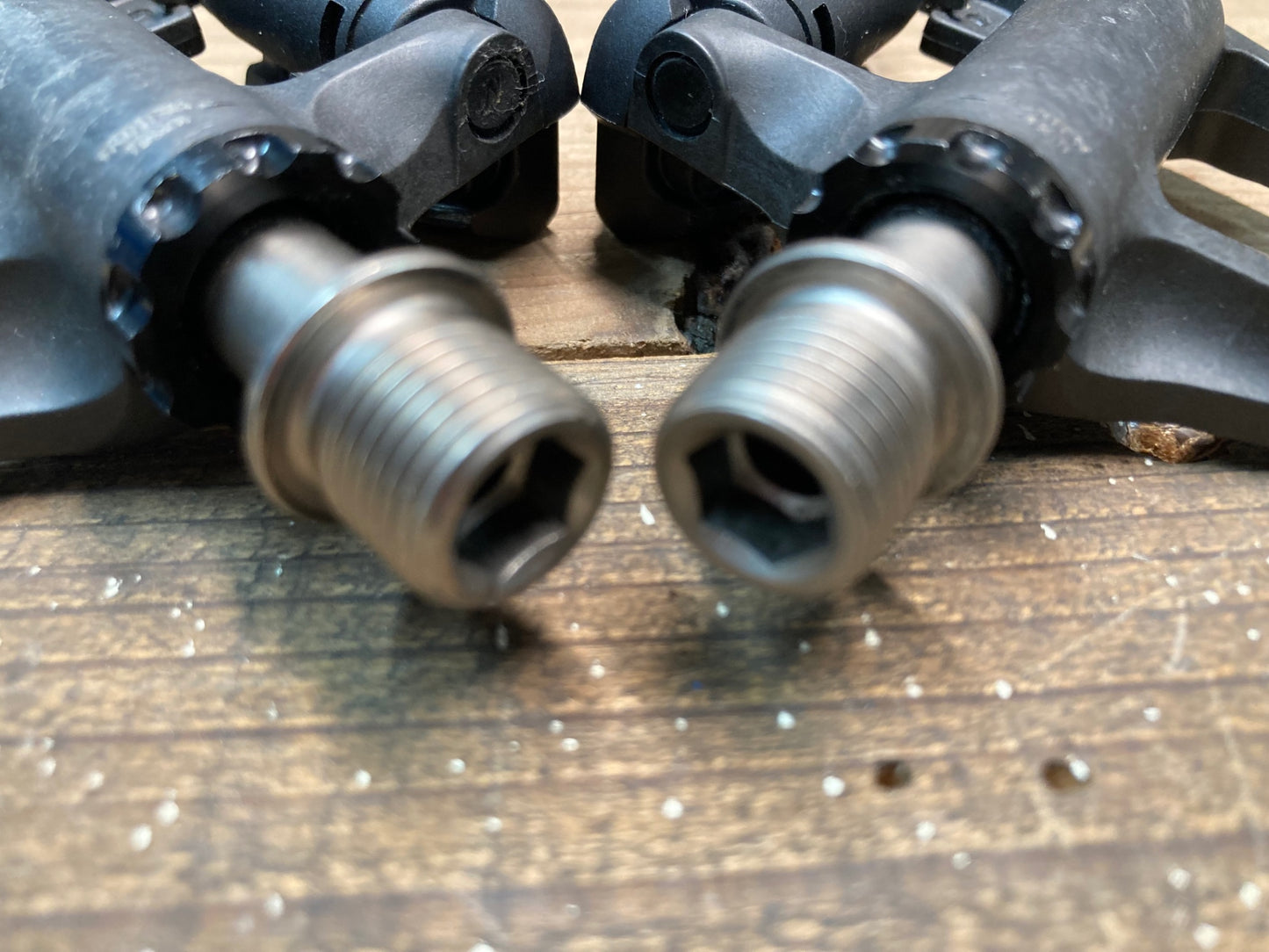 IN824 シマノ SHIMANO 105 PD-R7000 ビンディングペダル SPD-SL
