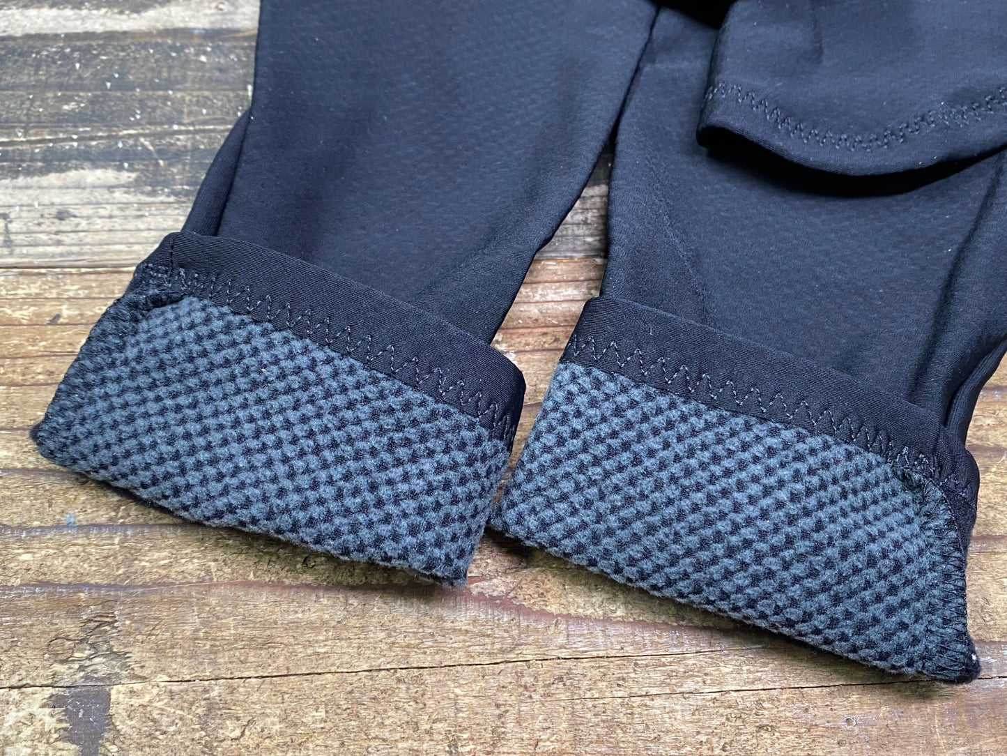 IS504 アソス assos レッグウォーマー 黒 裏起毛 サイズⅡ
