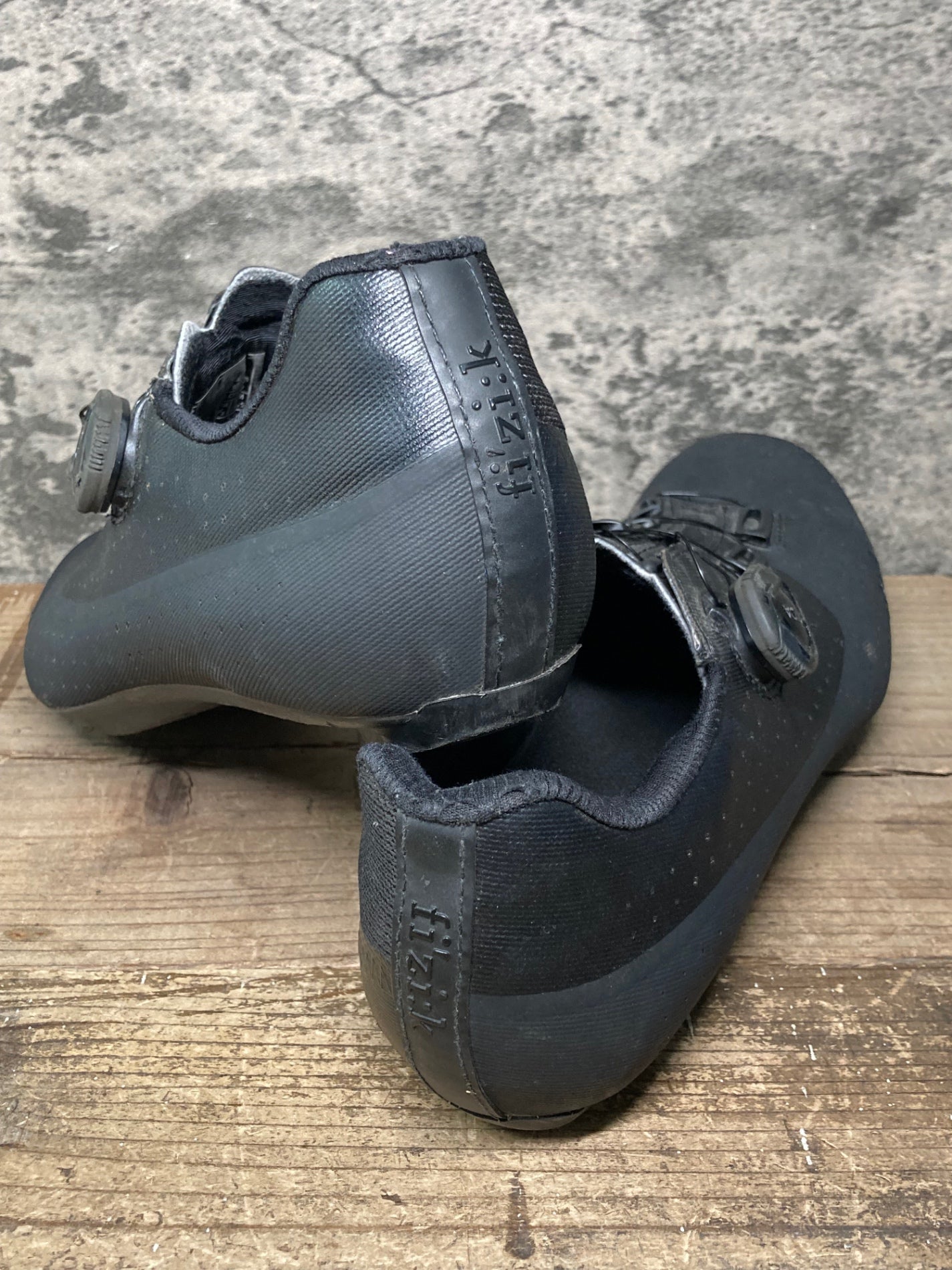 IY917 フィジーク fizik TEMPO OVERCURVE R4 Shoes ビンディングシューズ 黒 EU42.5 SPD-SL
