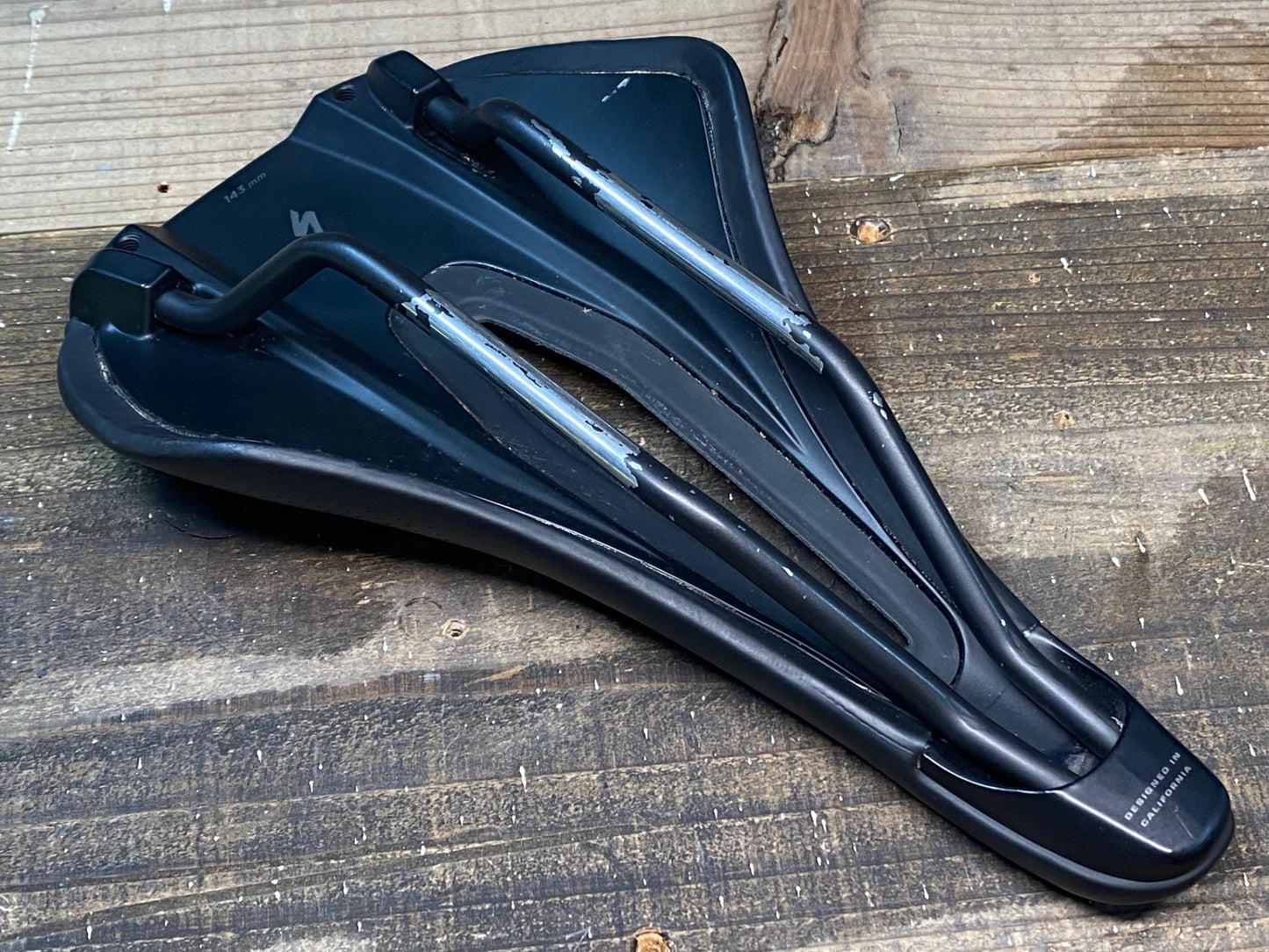 IP418 スペシャライズド SPECIALIZED Power Arc Expert サドル黒 143mm Hollow Tiレール