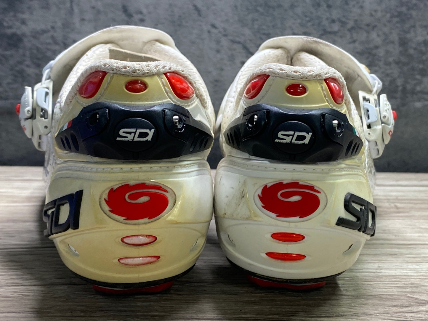 JA908 シディ SIDI WIRE CARBON ビンディングシューズ 白 EU39 3穴