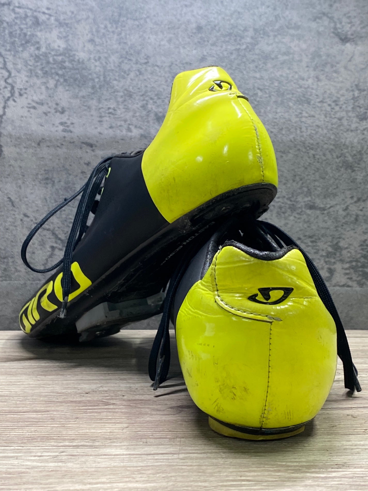 JD327 ジロ GIRO EMPIRE ACC ビンディングシューズ 黒黄 EU42.5 ※アウトソール一部破損のためジャンク