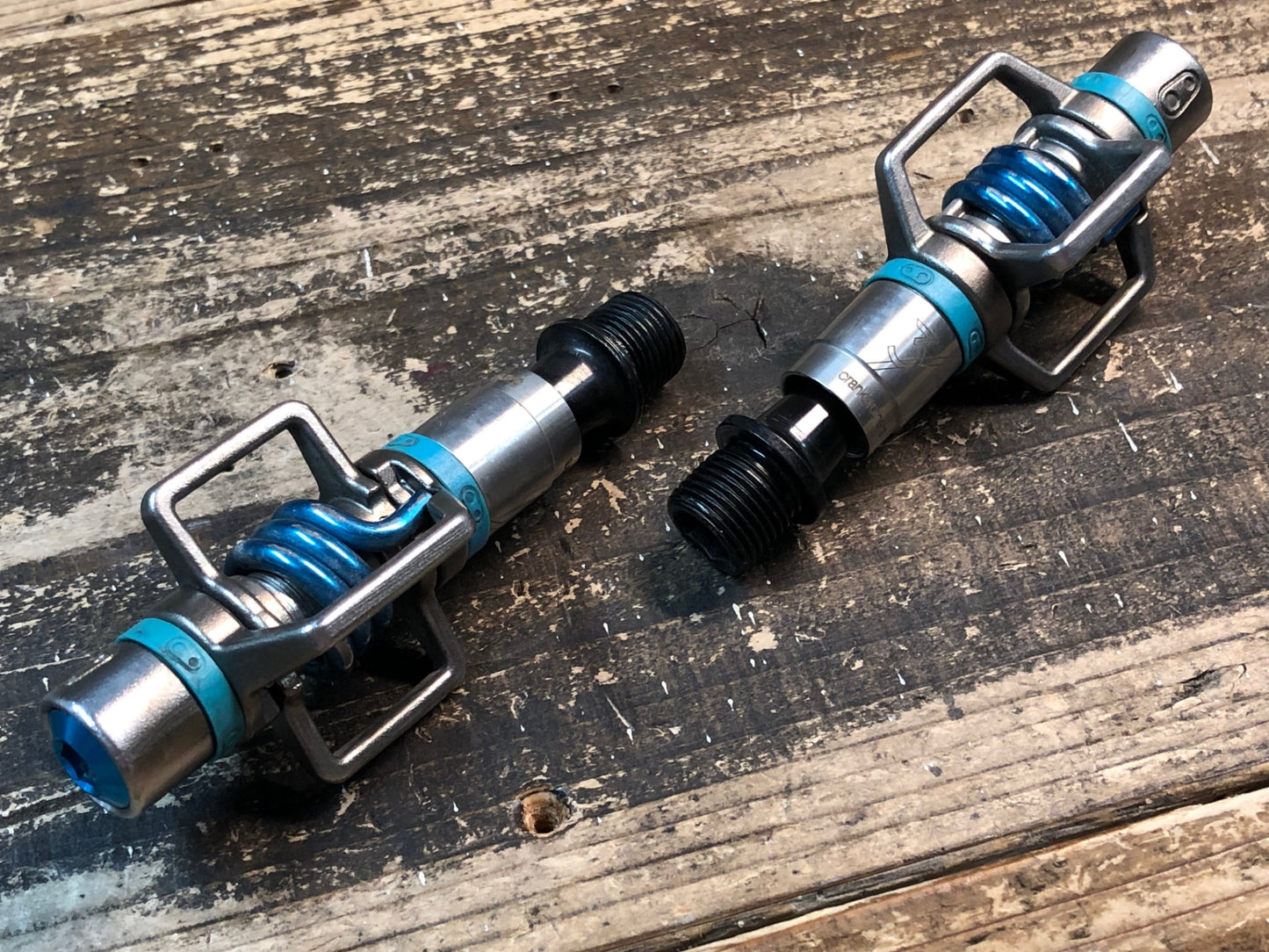 IX438 クランクブラザーズ CRANK BROTHERS エッグビーター EGG BEATER 3 ビンディングペダル 青