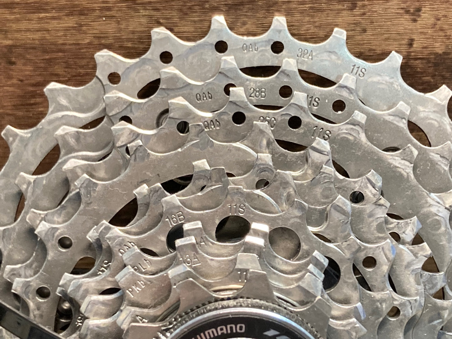 IL243 シマノ SHIMANO 105 CS-R7000 スプロケット 11-32T 11S